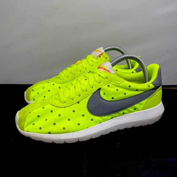 Nike Running Rare Yellow Dots Lifestyle Shoes Womens Size 7 Light Use Fast Ship - Picture 11 of 12